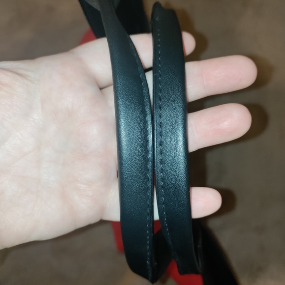 🆕Victoria's Secret | Large Red Weekend Tote Bag / Carry All Bag / Carry On Bag - Picture 8 of 10